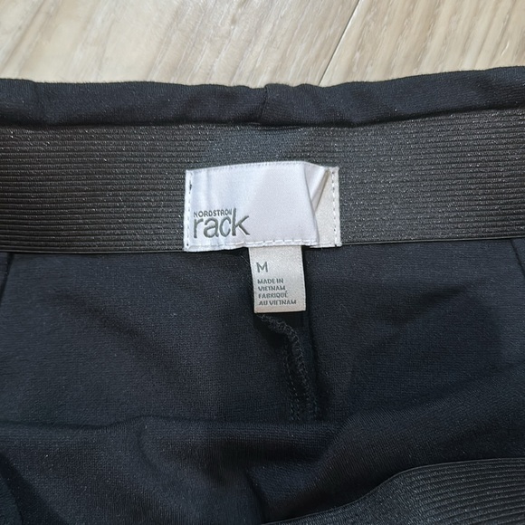NWOT Nordstrom rack skirt size M - Picture 2 of 2